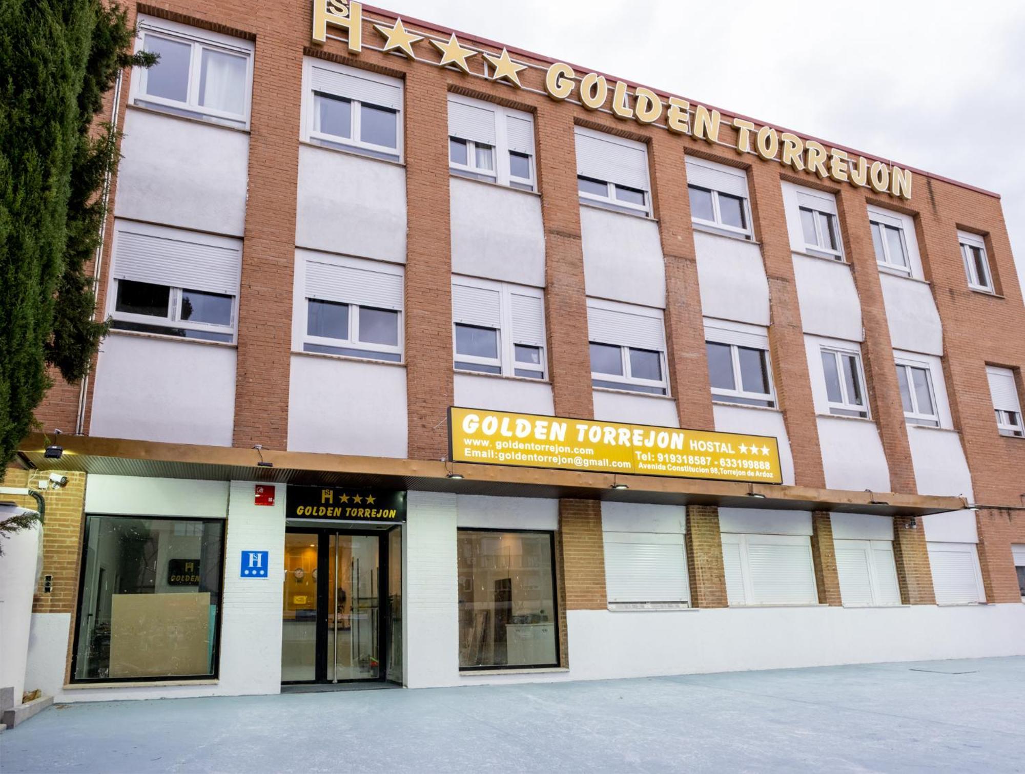 فندق Golden Torrejon توريخون ذي أرذوث المظهر الخارجي الصورة